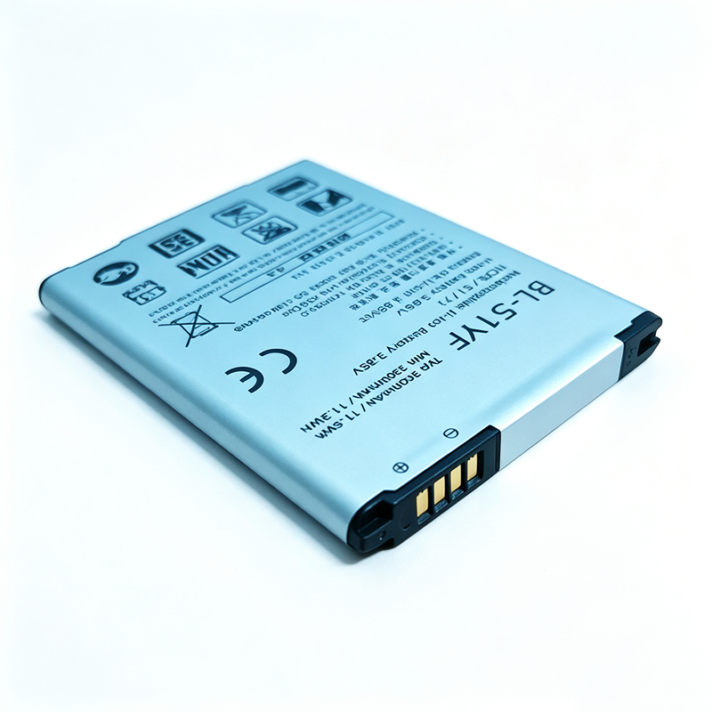 BL-51YF 3000mAh 3.85V replacement battery for LG G4 H815, H811, H810, VS986, and F500 series, close-up view showing positive and negative terminal contacts
